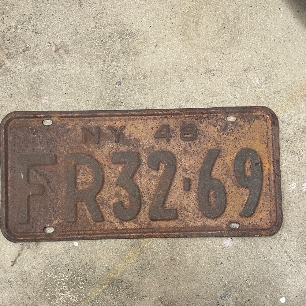 VINTAGE NY LICENSE PLATE ‘48